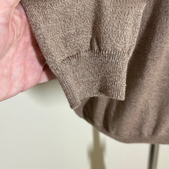 Alfred Dunner Mocha V-Neck Faux Wrap White Flowers Sweater Sz NWT - Picture 5 of 10